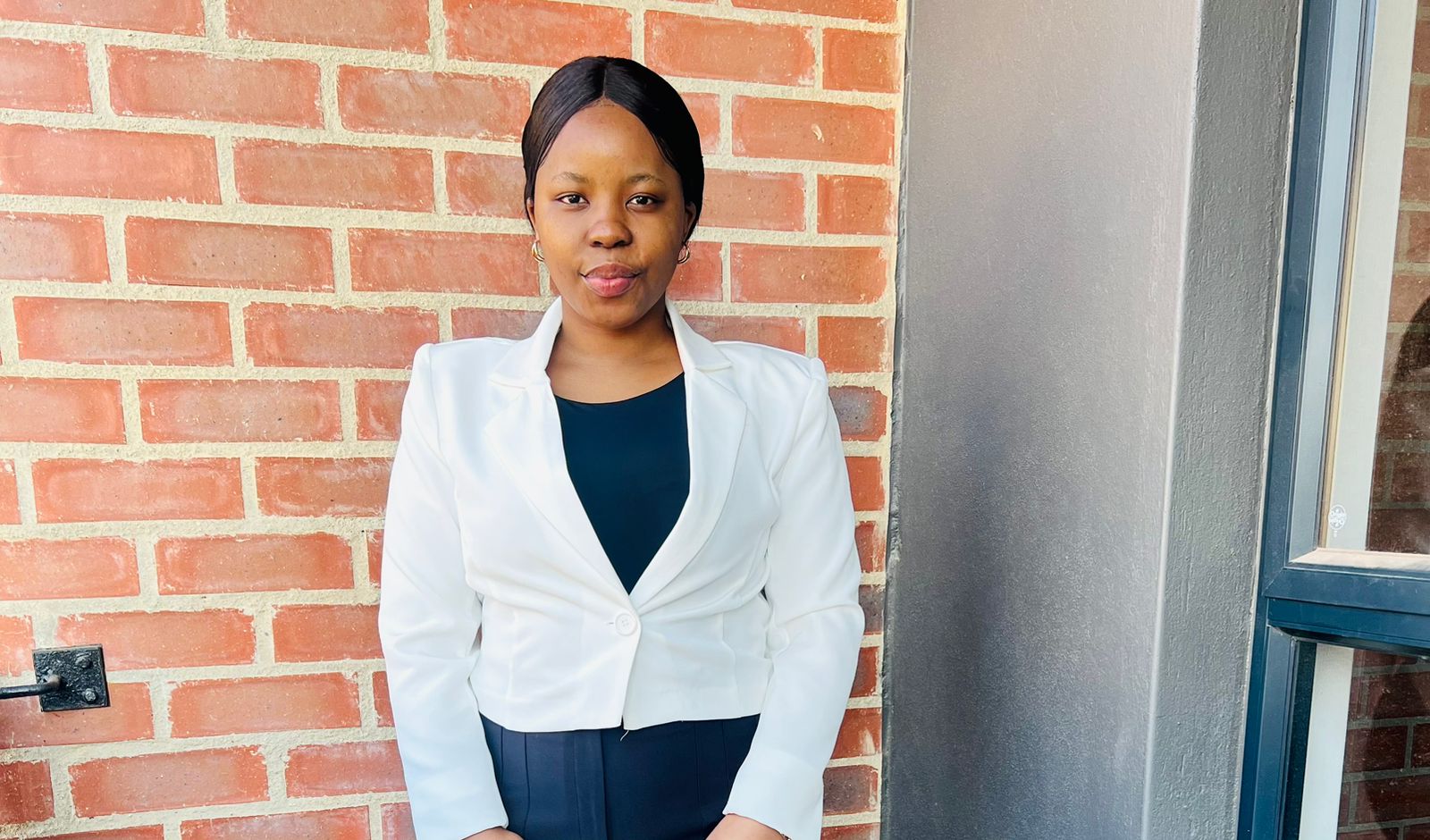 Qhawe Mlengana card background